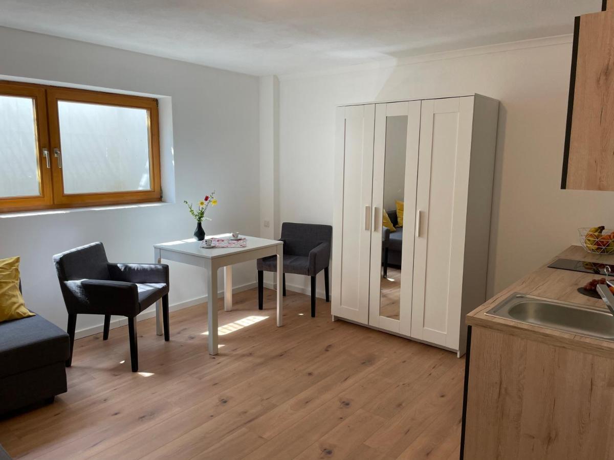 Schoene Souterrainwohnung In Seeshaupt Luaran gambar
